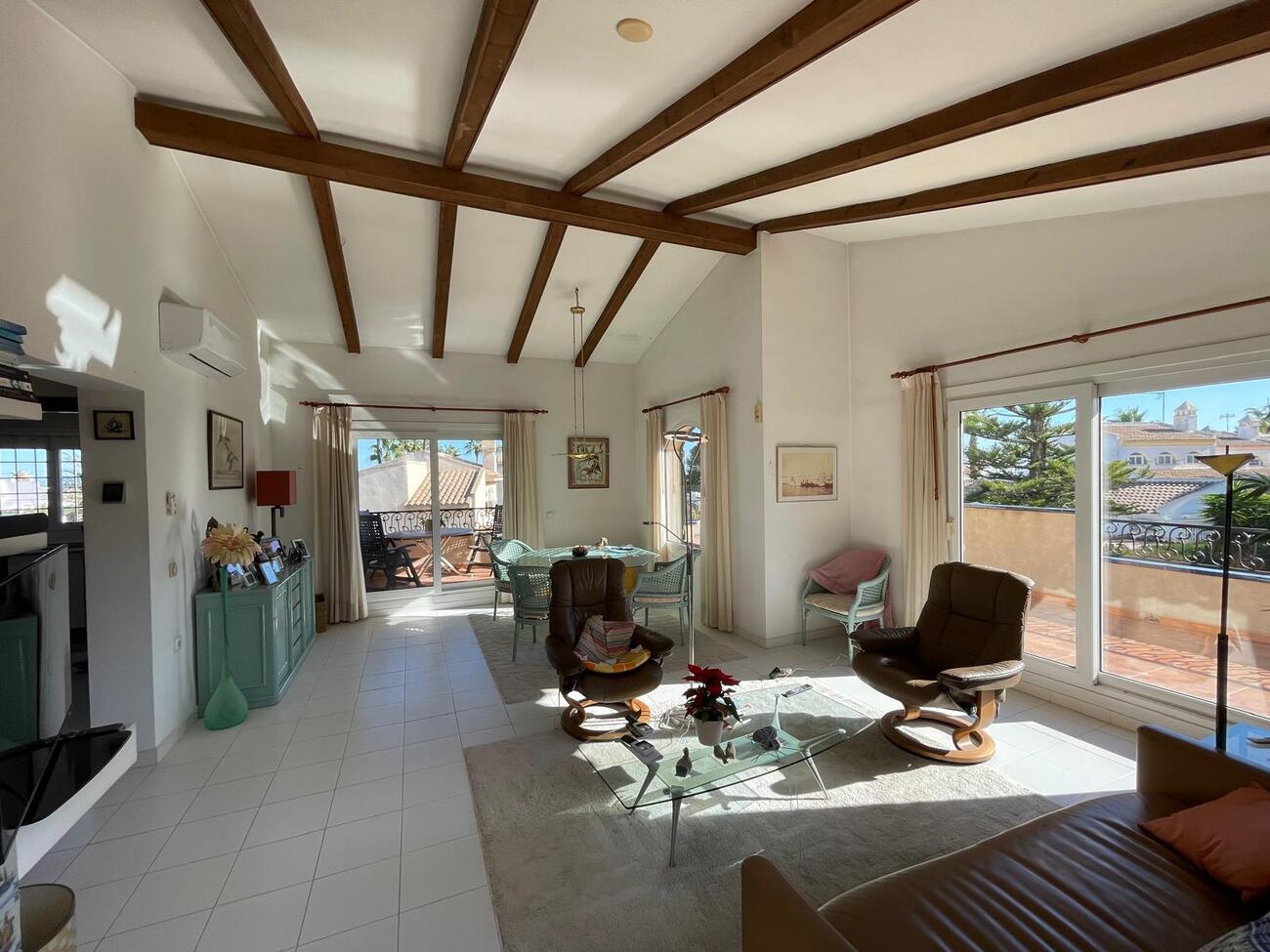 Villa in Villamartin, Alicante, Spain 3 bedrooms, 140 sq.m. No. 148397