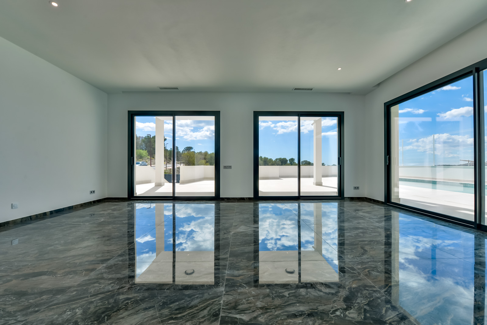 Villa i Finestrat, Alicante, Spanien 7 sovrum, 636 kvm. Nr. 168129