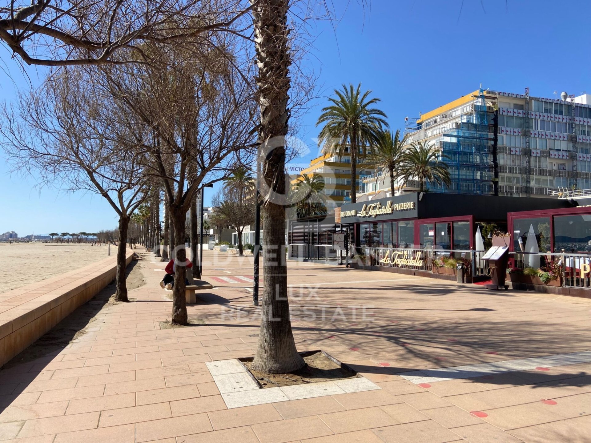 Commercial property in Roses, Girona, Spain 316 sq.m. No. 158914