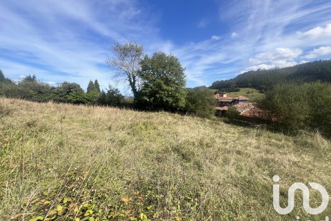 Zemes gabals Castrillon, Asturias, Spānijā 1250 m2 Nr. 185639
