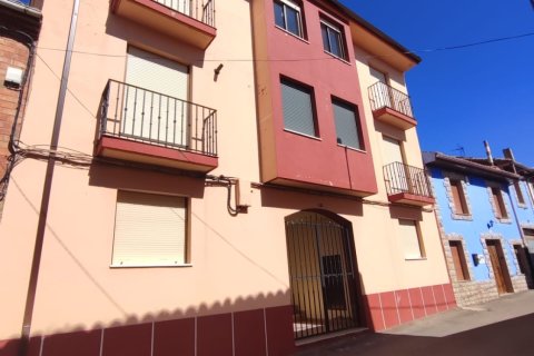Apartment à Leon, Espagne 3 chambres, 102 m2 No. 185637