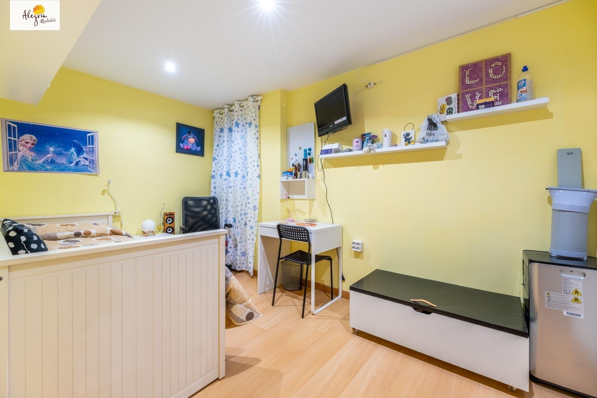 Apartment in Alicante, Spain 3 bedrooms, 88 sq.m. No. 165799