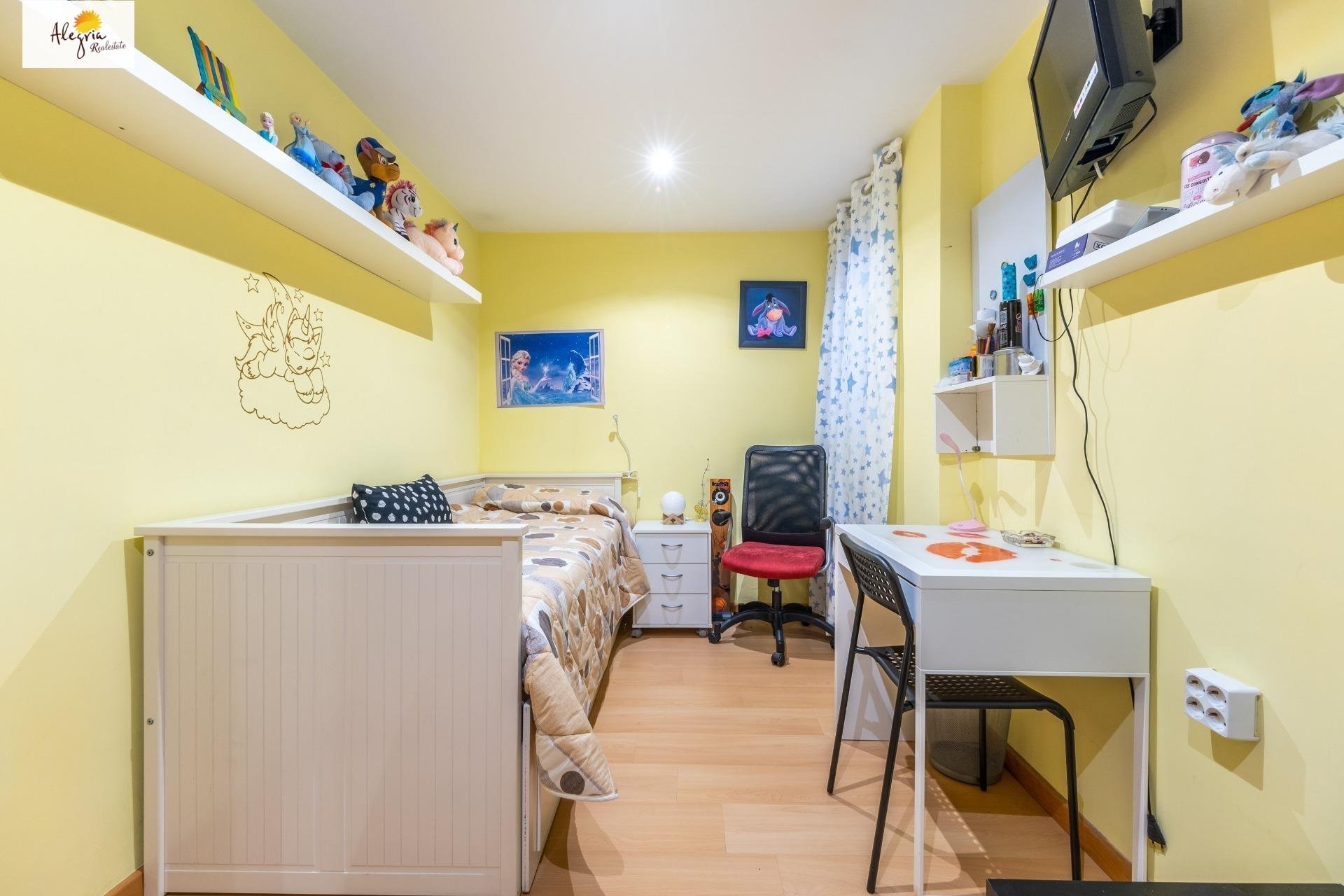Apartment in Alicante, Spain 3 bedrooms, 88 sq.m. No. 165799