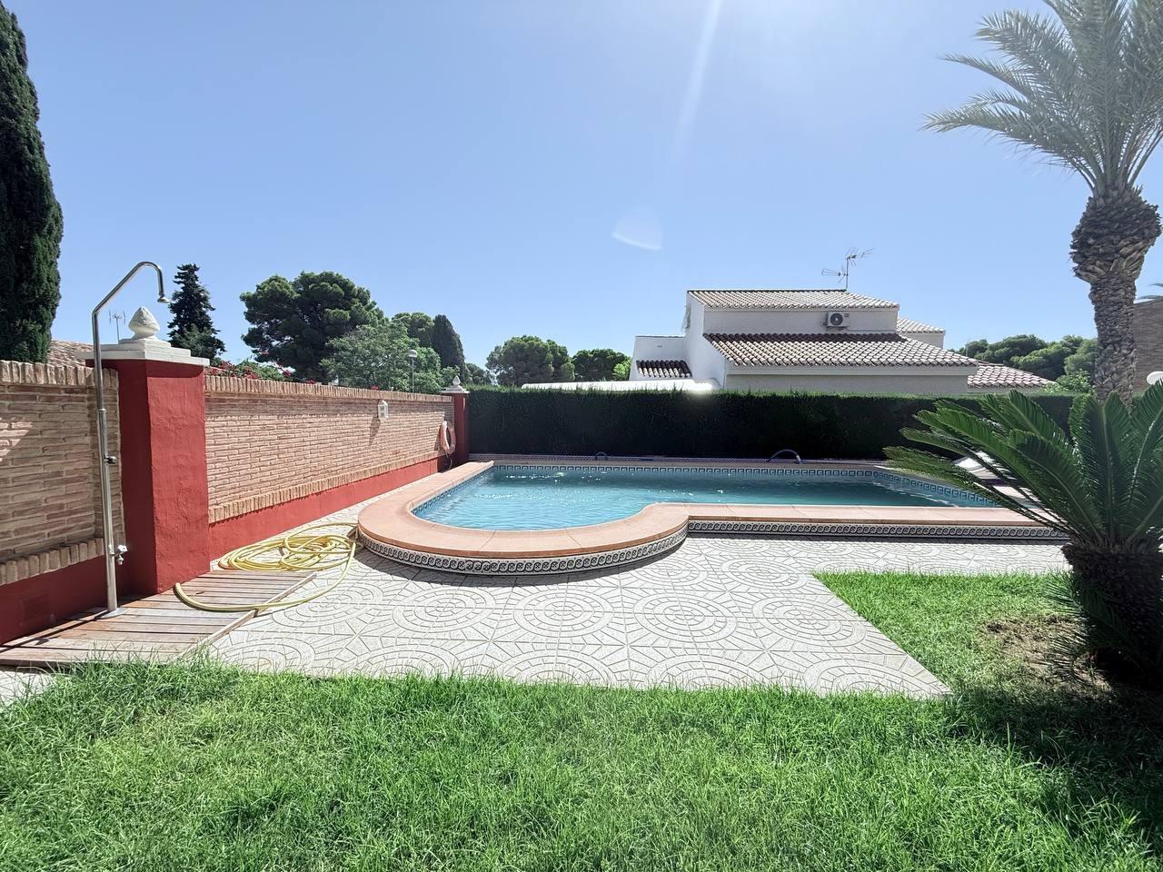 Villa in Dehesa De Campoamor, Alicante, Spanien 5 Schlafzimmer, 280 m2 Nr. 138005