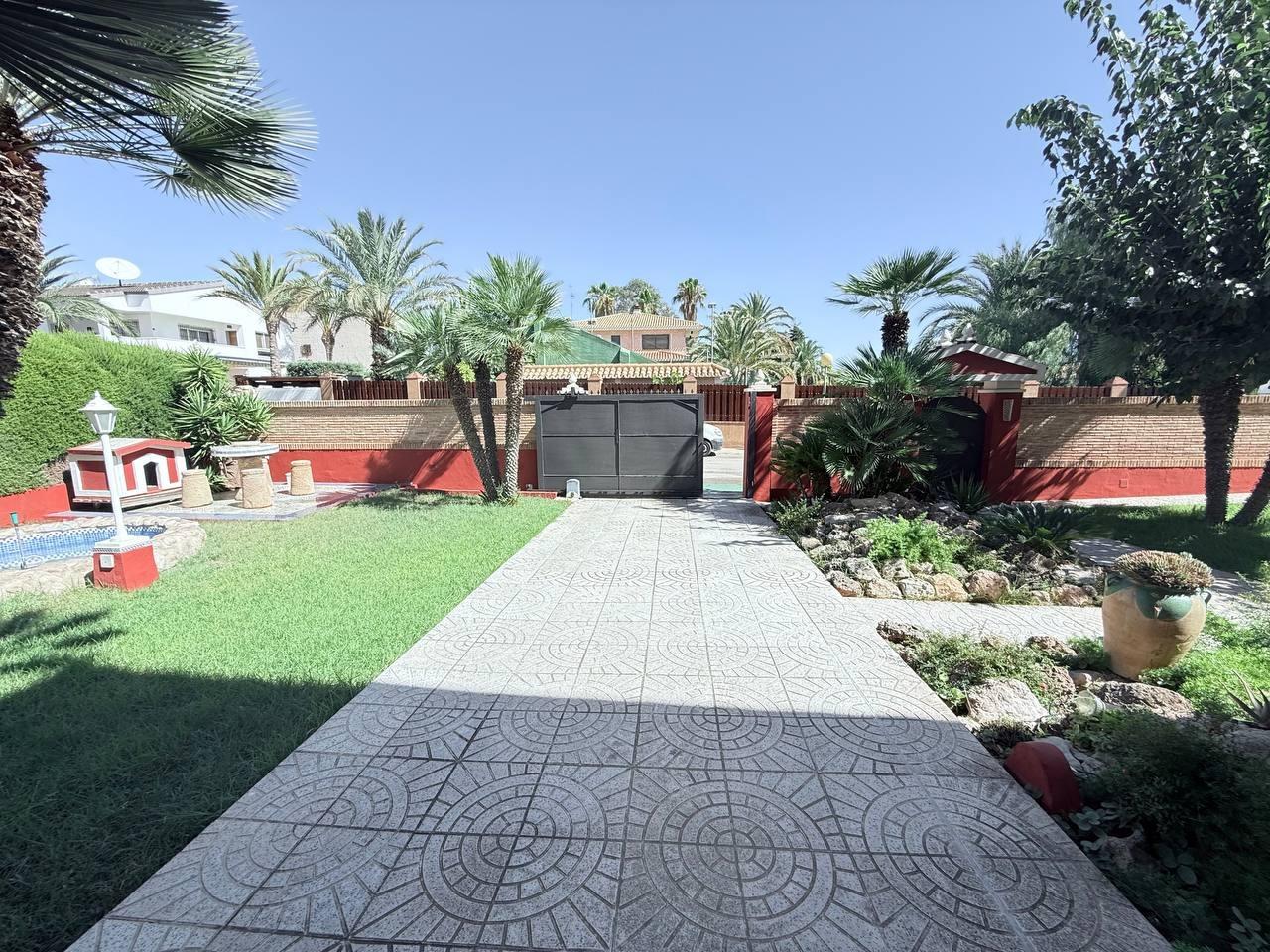 Villa in Dehesa De Campoamor, Alicante, Spanien 5 Schlafzimmer, 280 m2 Nr. 138005