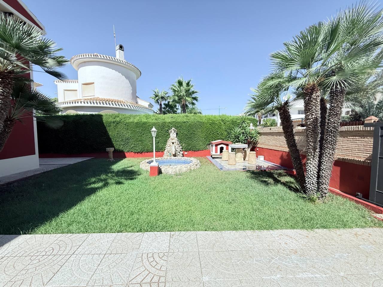 Villa in Dehesa De Campoamor, Alicante, Spanien 5 Schlafzimmer, 280 m2 Nr. 138005