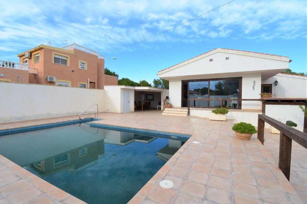 Villa in Pinar De Campoverde, Alicante, Spanien 4 Schlafzimmer, 150 m2 Nr. 144797