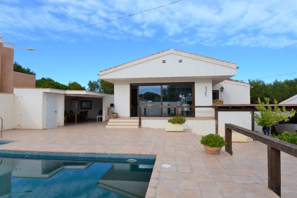 Villa in Pinar De Campoverde, Alicante, Spanien 4 Schlafzimmer, 150 m2 Nr. 144797