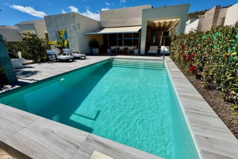 Villa en Alicante, España 2 dormitorios, 132 m2 No. 149092