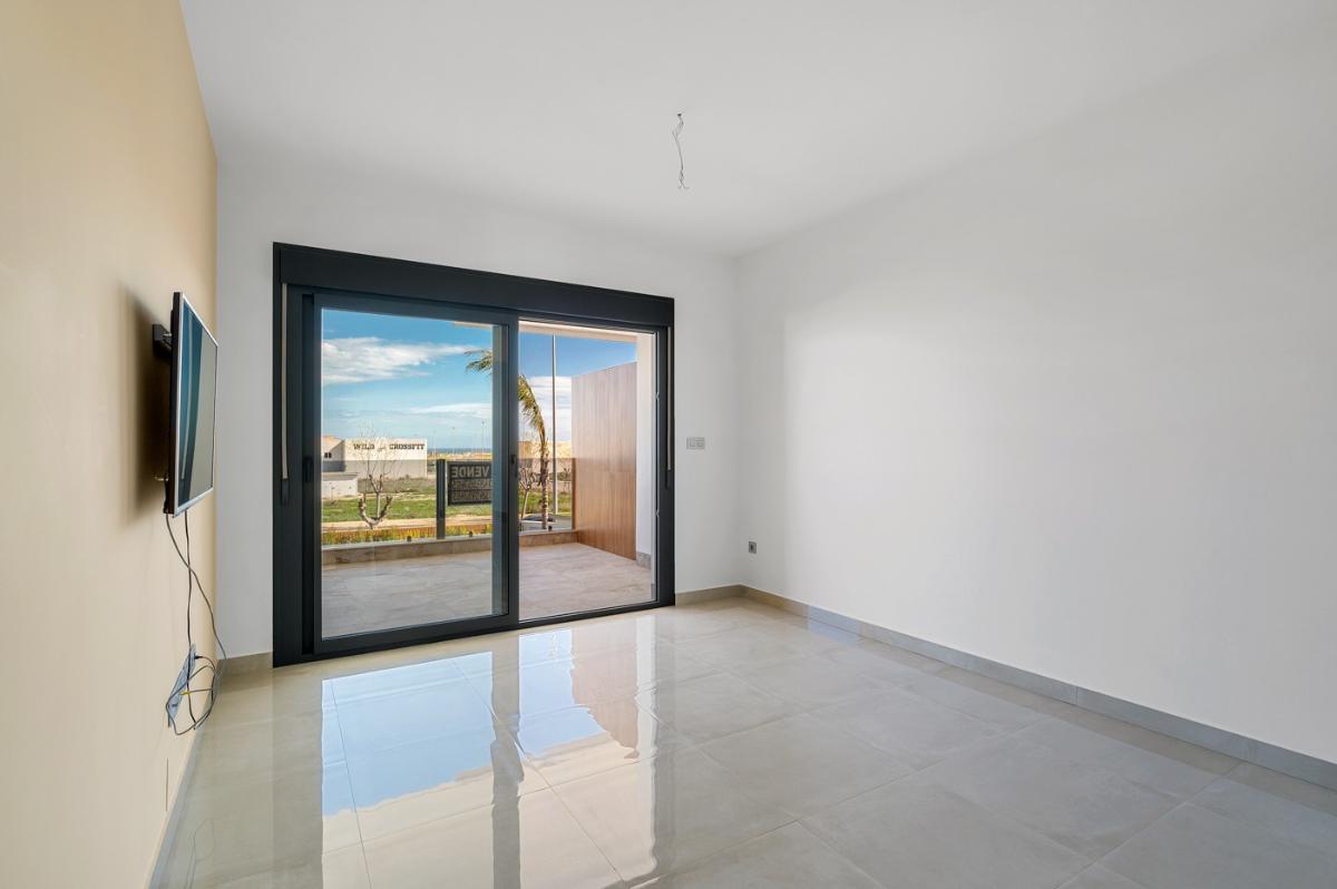 Apartamento en Pilar de la Horadada, Alicante, España 2 dormitorios, 70 m2 No. 149090