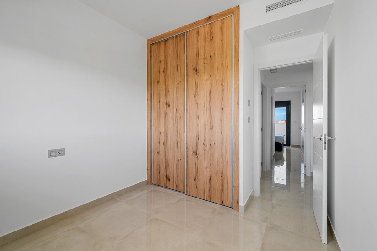 Apartamento en Pilar de la Horadada, Alicante, España 2 dormitorios, 70 m2 No. 149090