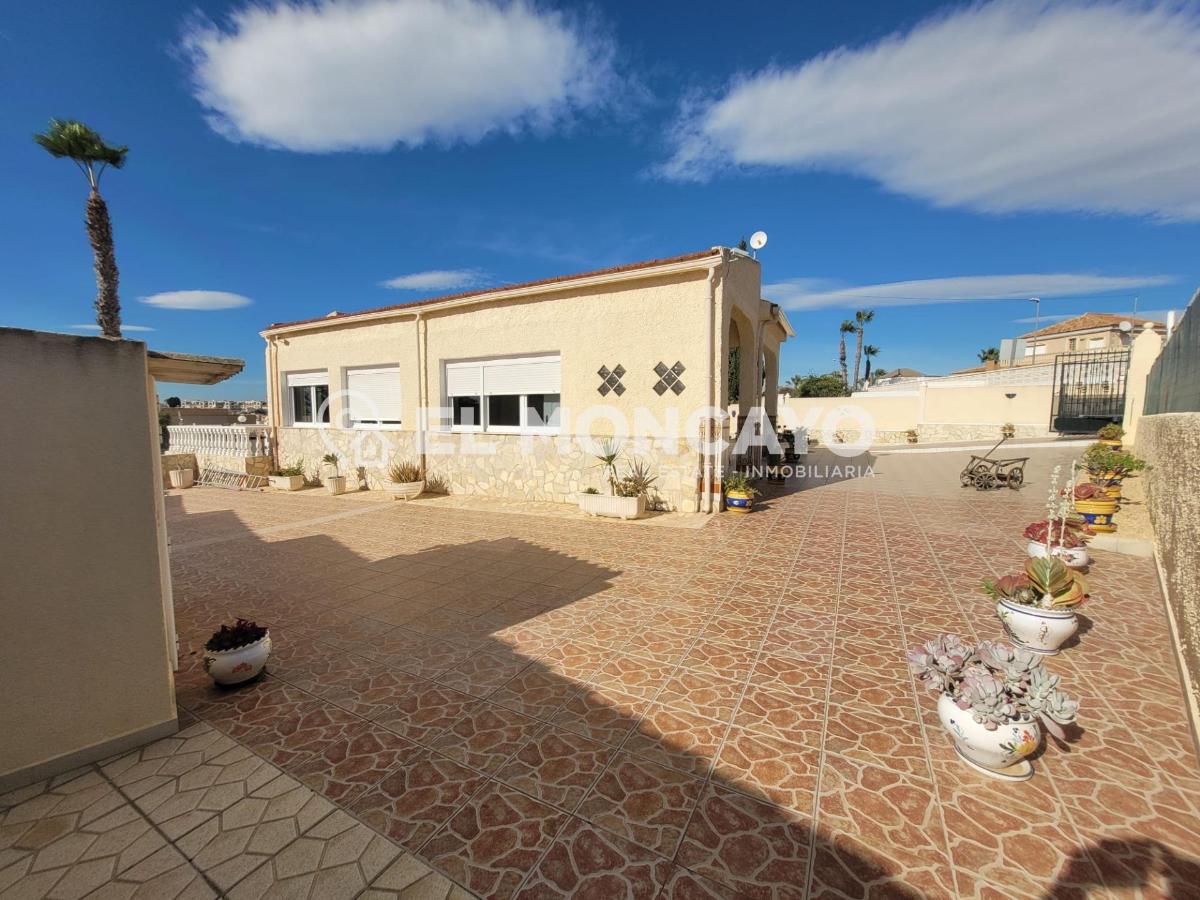 Villa à San Fulgencio, Alicante, Espagne 3 chambres, 212 m2 No. 149094