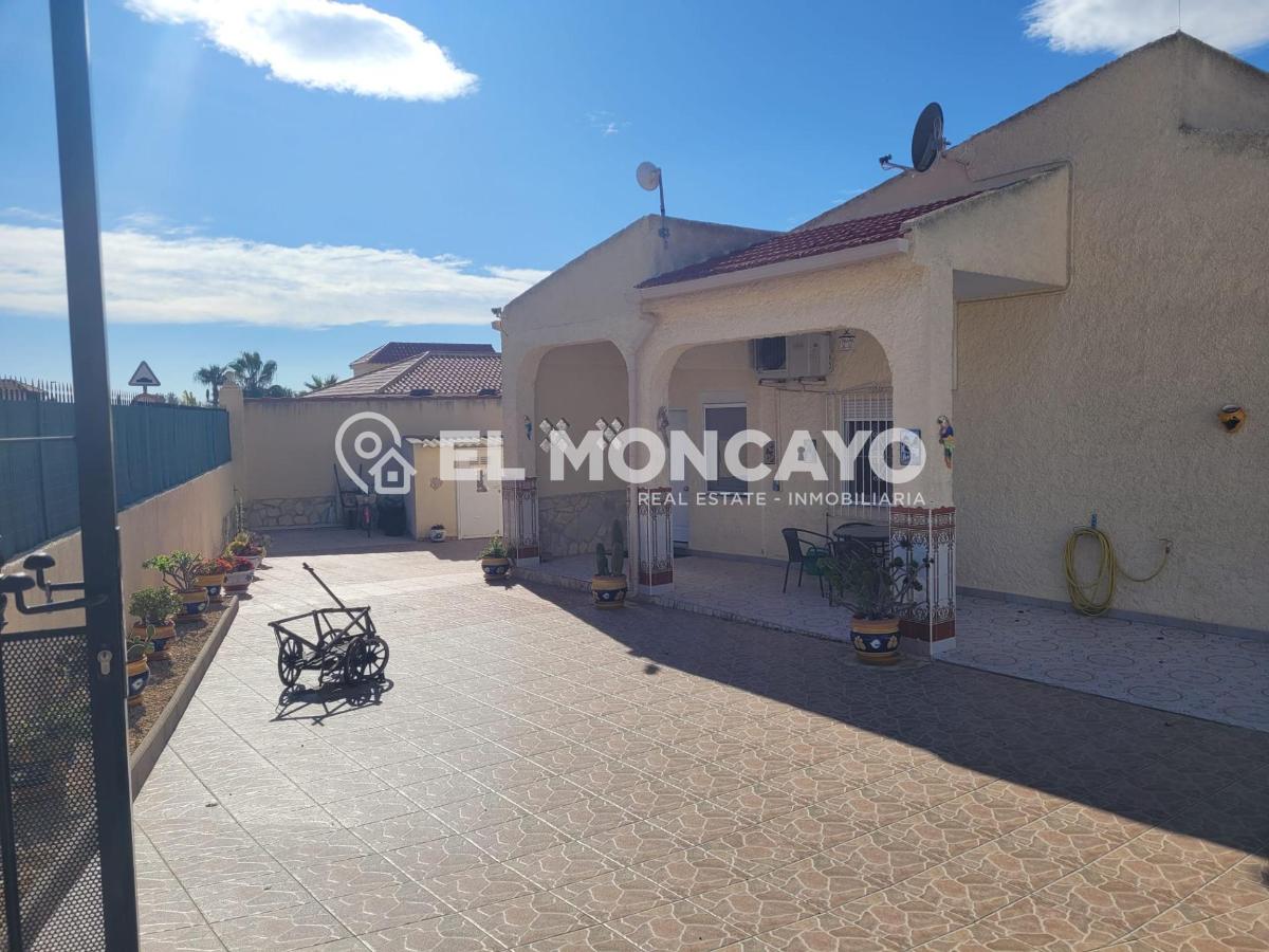 Villa à San Fulgencio, Alicante, Espagne 3 chambres, 212 m2 No. 149094