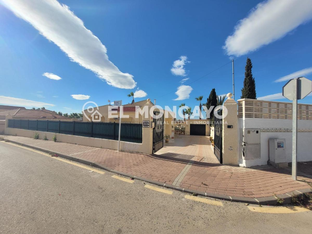 Villa à San Fulgencio, Alicante, Espagne 3 chambres, 212 m2 No. 149094
