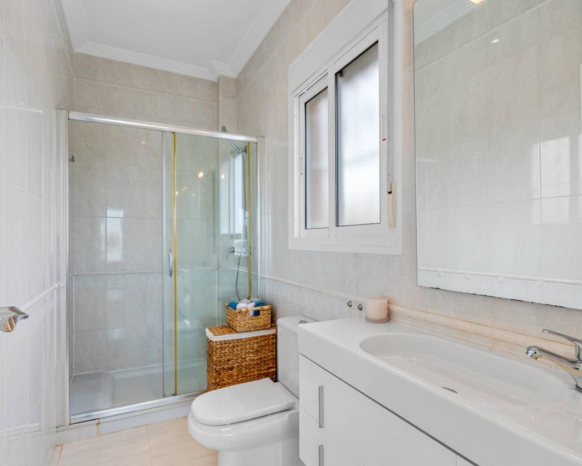 Villa en Ciudad Quesada, Alicante, España 4 dormitorios, 214 m2 No. 149100