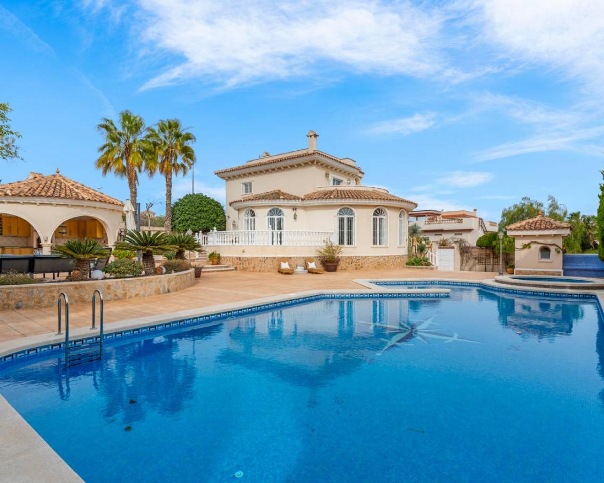 Villa en Ciudad Quesada, Alicante, España 4 dormitorios, 214 m2 No. 149100