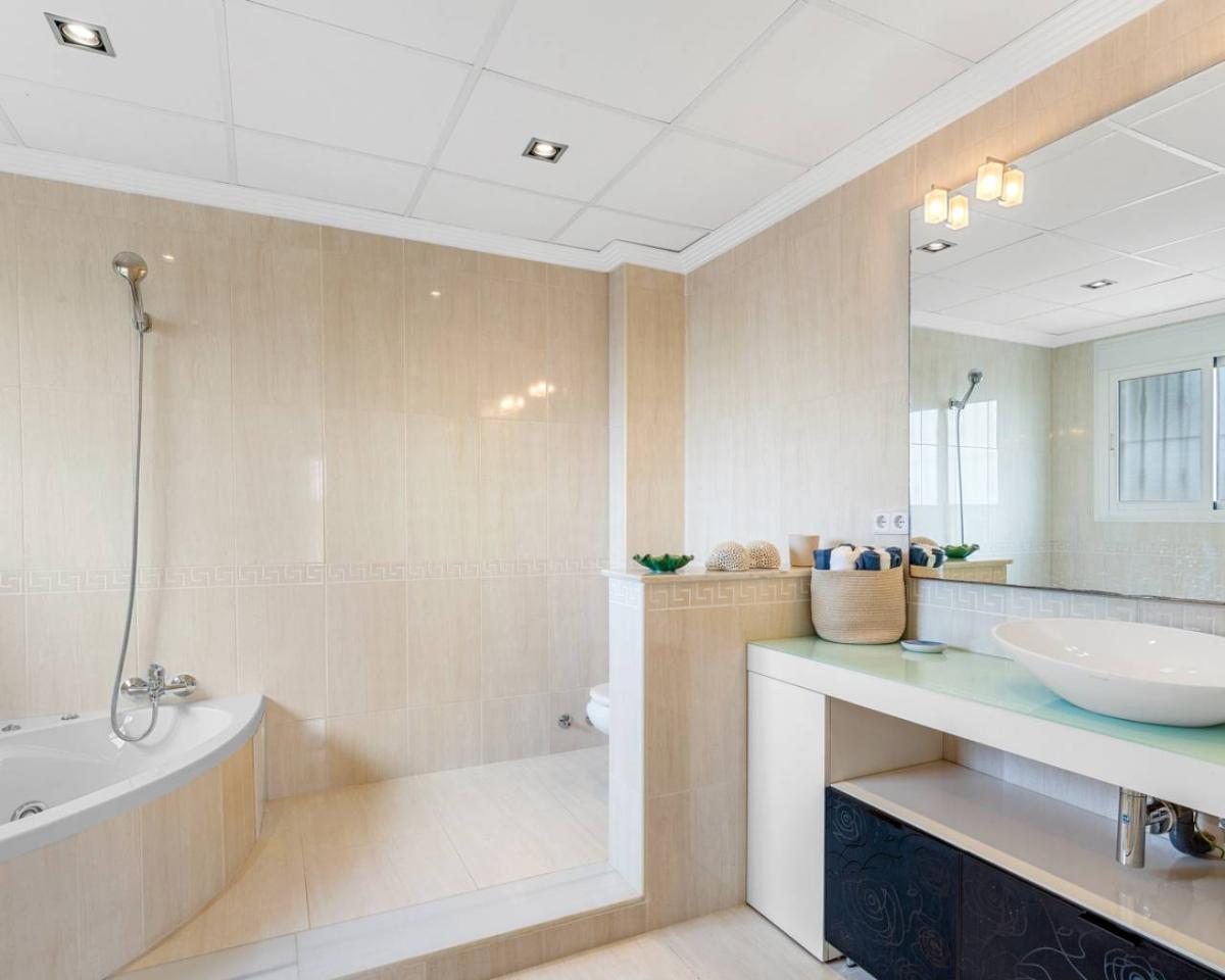 Villa en Ciudad Quesada, Alicante, España 4 dormitorios, 214 m2 No. 149100