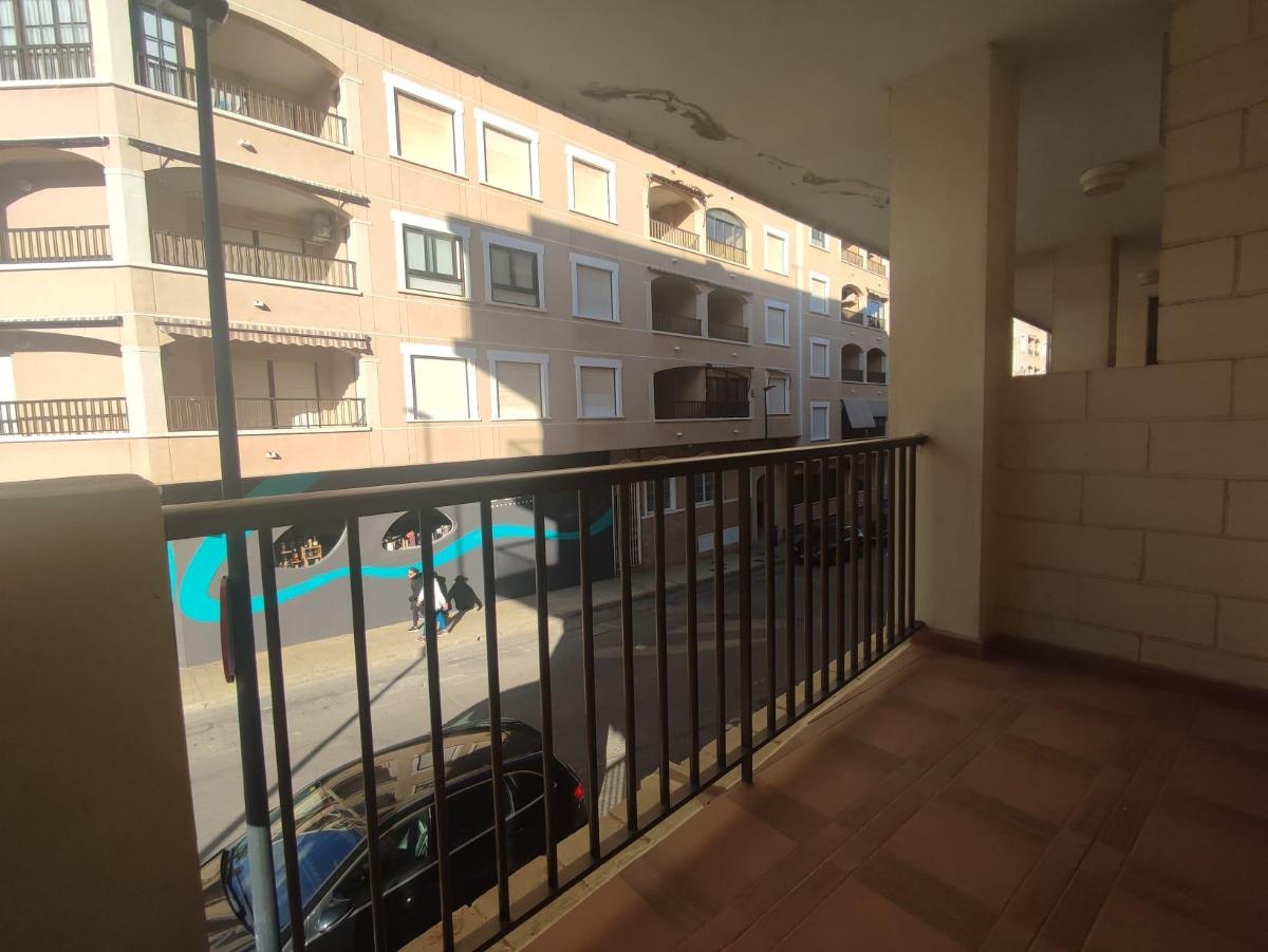 Tvåvåningslägenhet i Guardamar del Segura, Alicante, Spanien 2 sovrum, 88 kvm. Nr. 149102