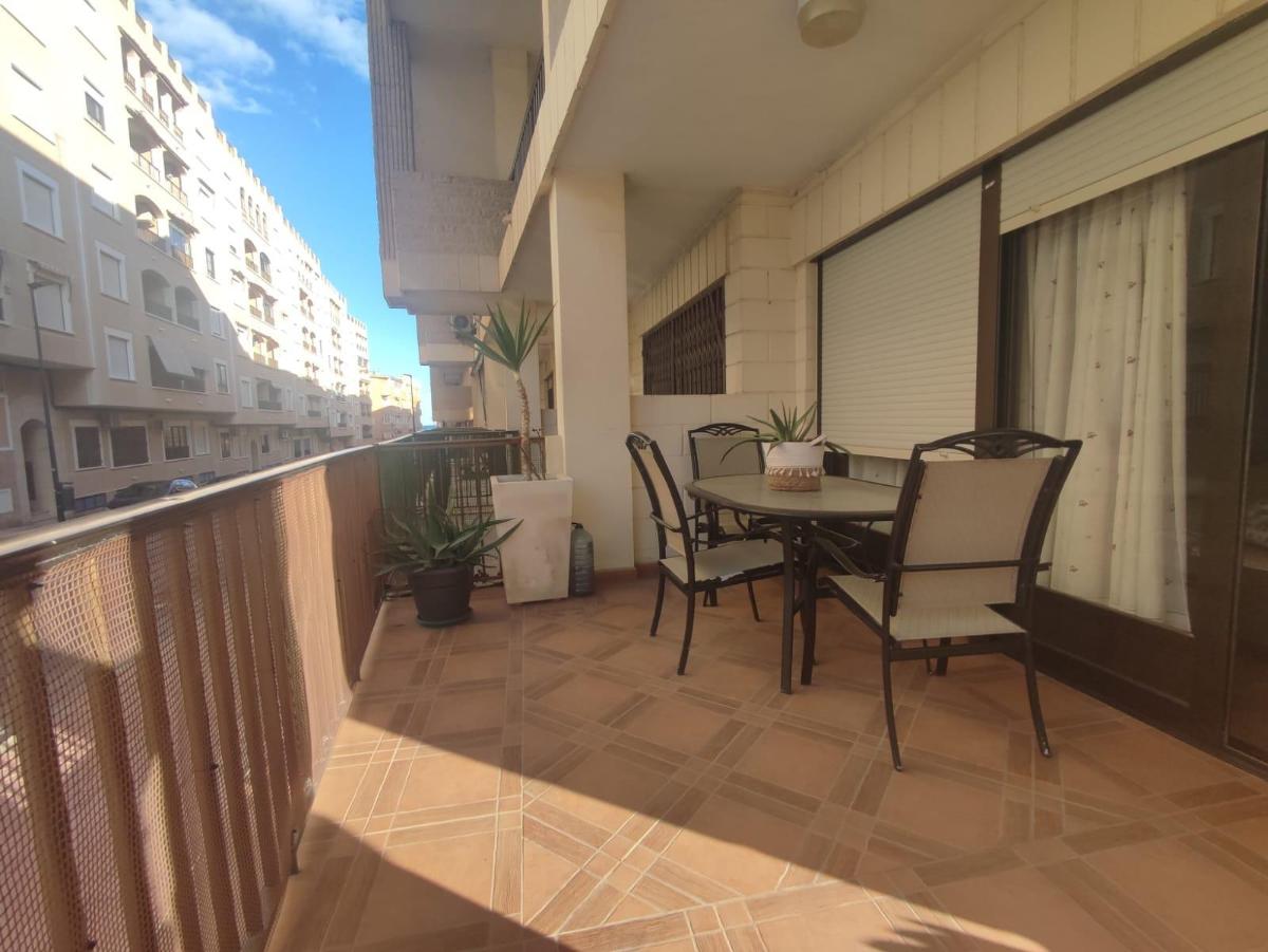 Tvåvåningslägenhet i Guardamar del Segura, Alicante, Spanien 2 sovrum, 88 kvm. Nr. 149102