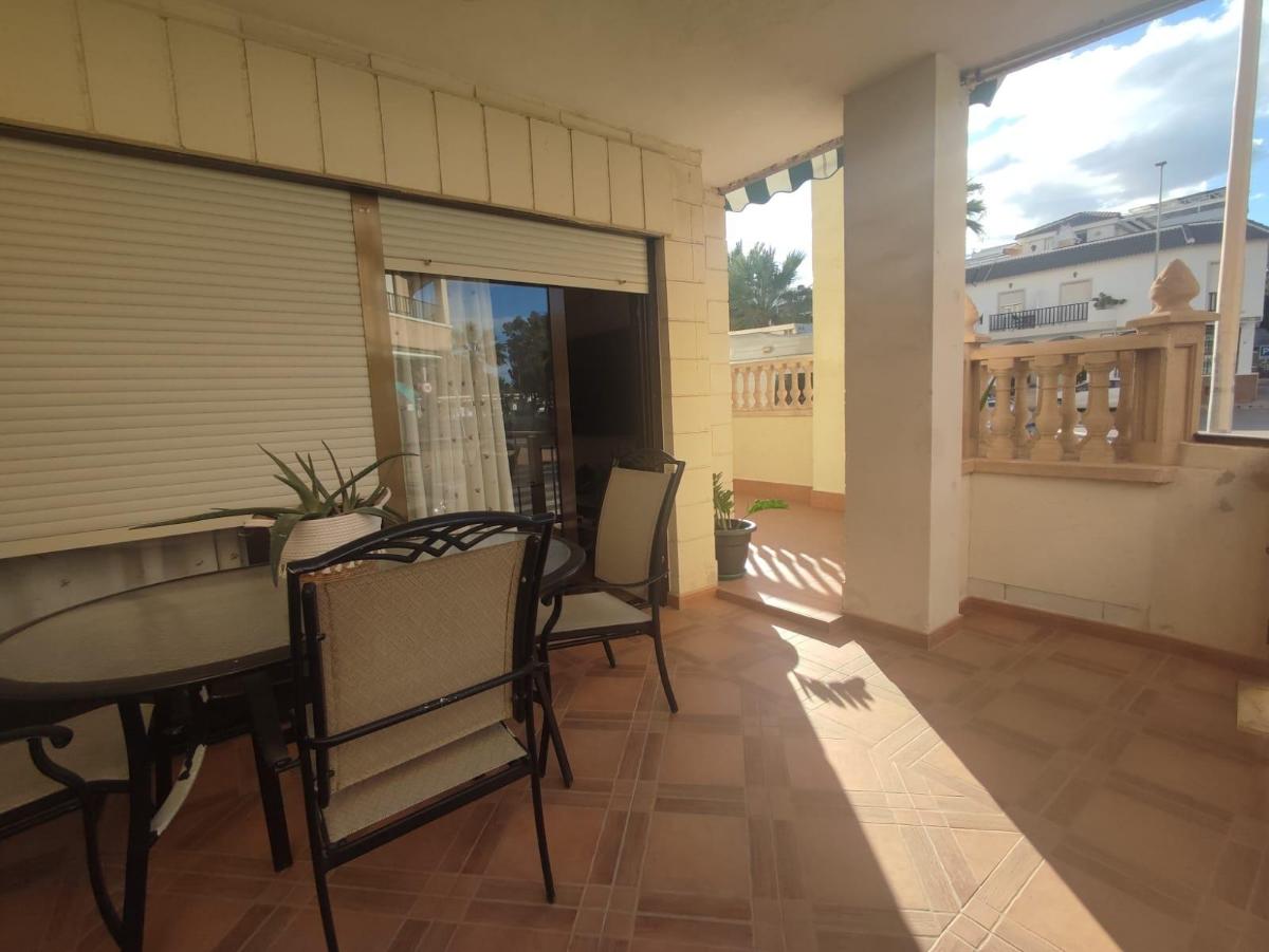 Tvåvåningslägenhet i Guardamar del Segura, Alicante, Spanien 2 sovrum, 88 kvm. Nr. 149102