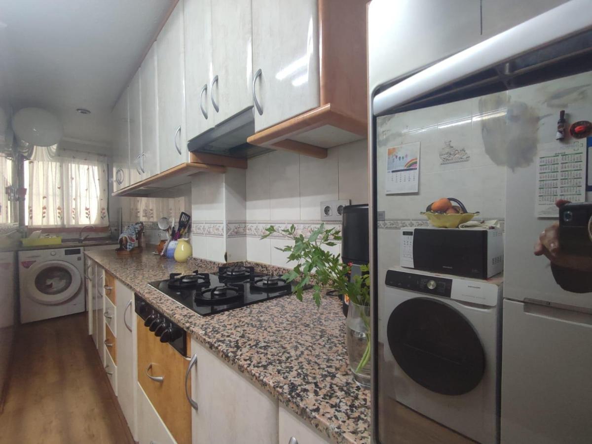 Tvåvåningslägenhet i Guardamar del Segura, Alicante, Spanien 2 sovrum, 88 kvm. Nr. 149102