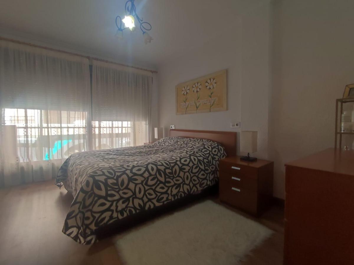 Tvåvåningslägenhet i Guardamar del Segura, Alicante, Spanien 2 sovrum, 88 kvm. Nr. 149102