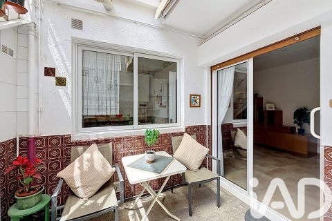 Appartamento a Mataro, Barcelona, Spagna 3 camere da letto, 69 mq. N° 172338