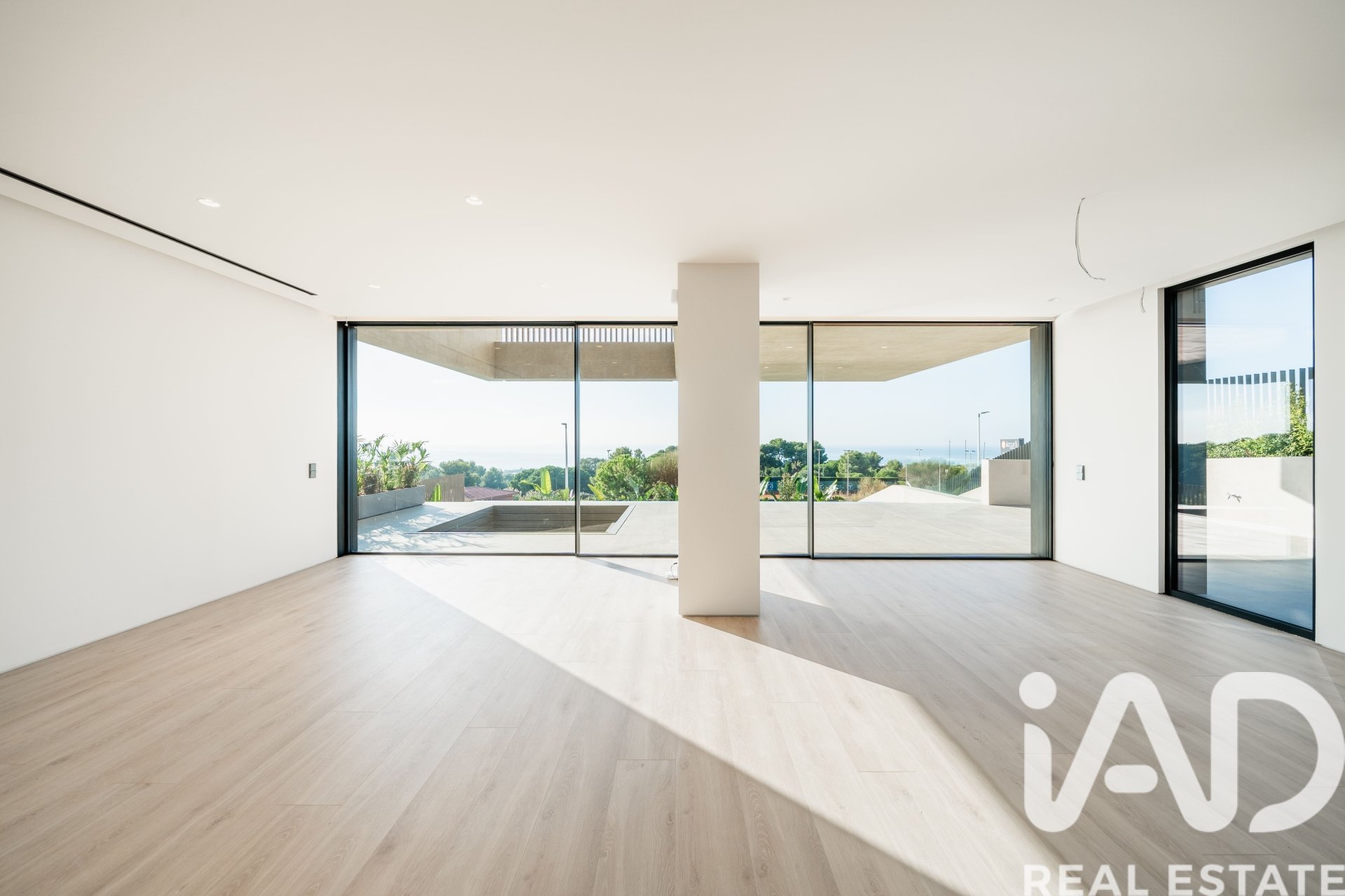 Hus i Teia, Barcelona, Spanien 4 sovrum, 611 kvm. Nr. 172339