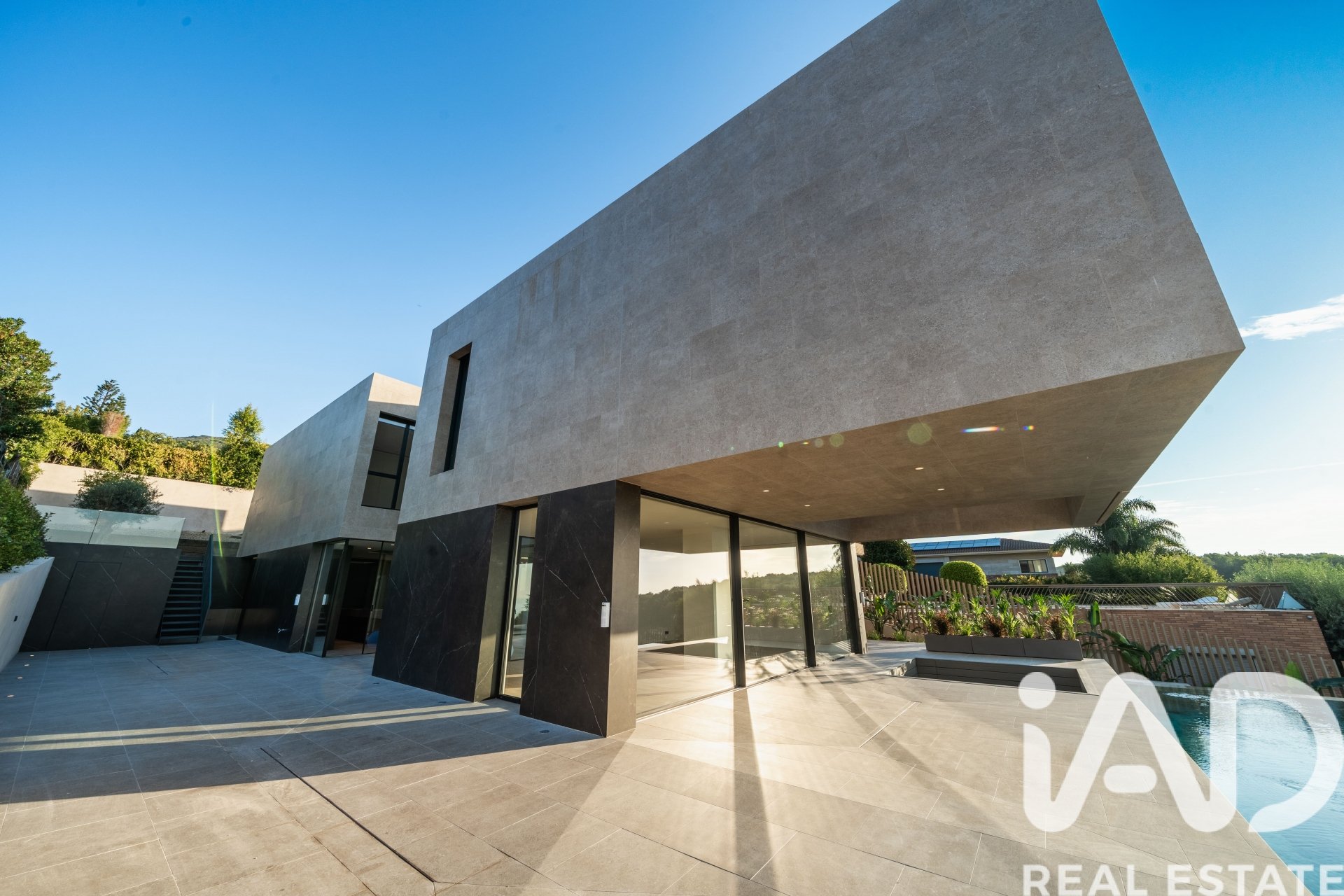Hus i Teia, Barcelona, Spanien 4 sovrum, 611 kvm. Nr. 172339