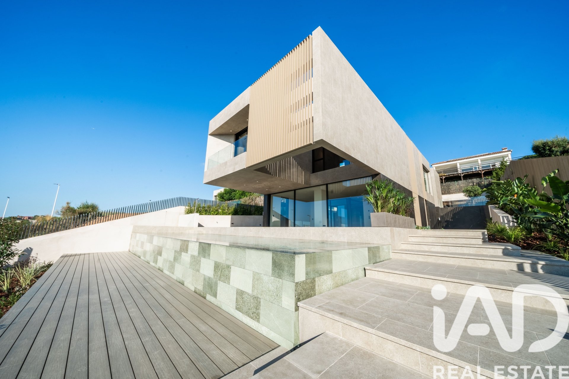 Hus i Teia, Barcelona, Spanien 4 sovrum, 611 kvm. Nr. 172339