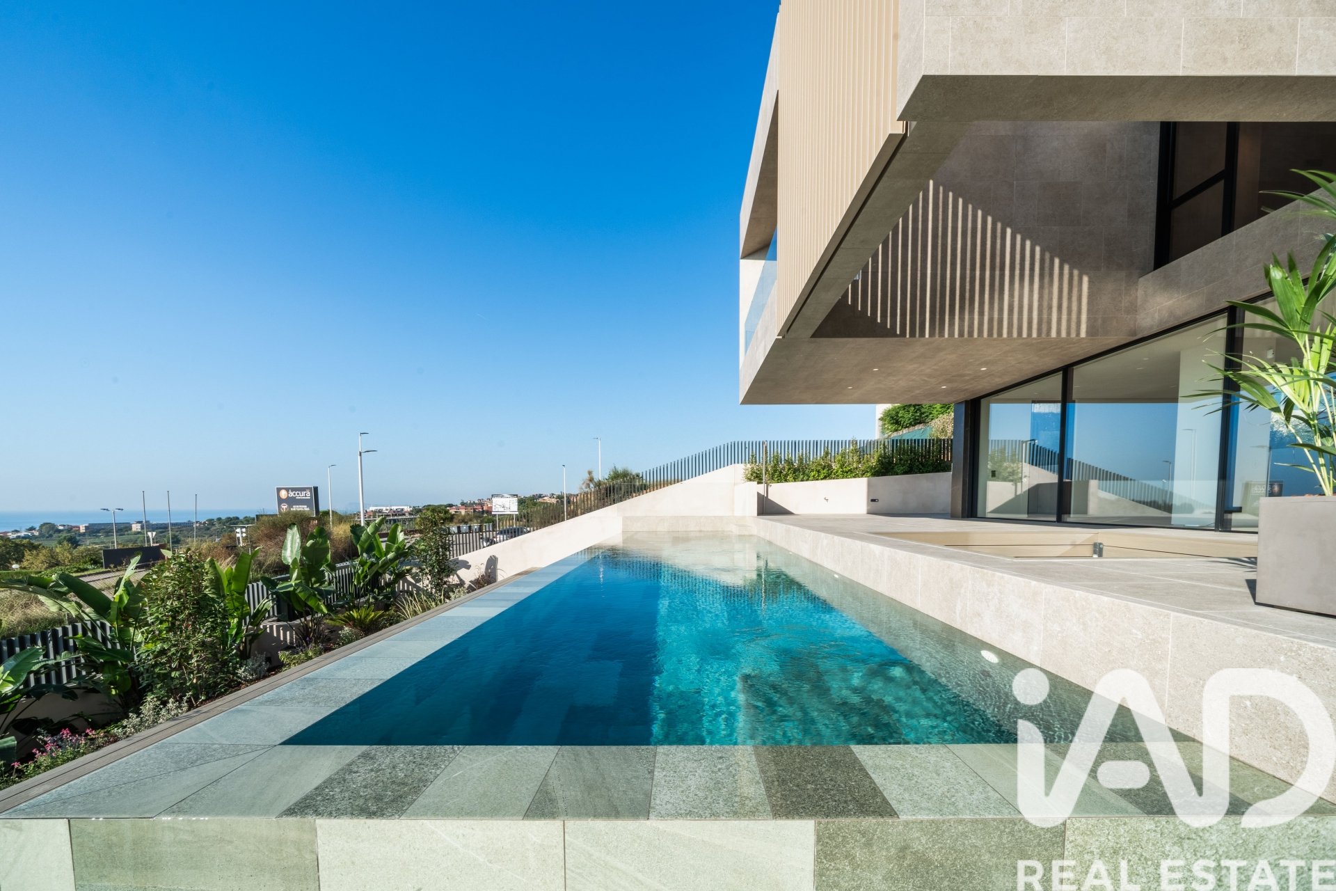 Hus i Teia, Barcelona, Spanien 4 sovrum, 611 kvm. Nr. 172339