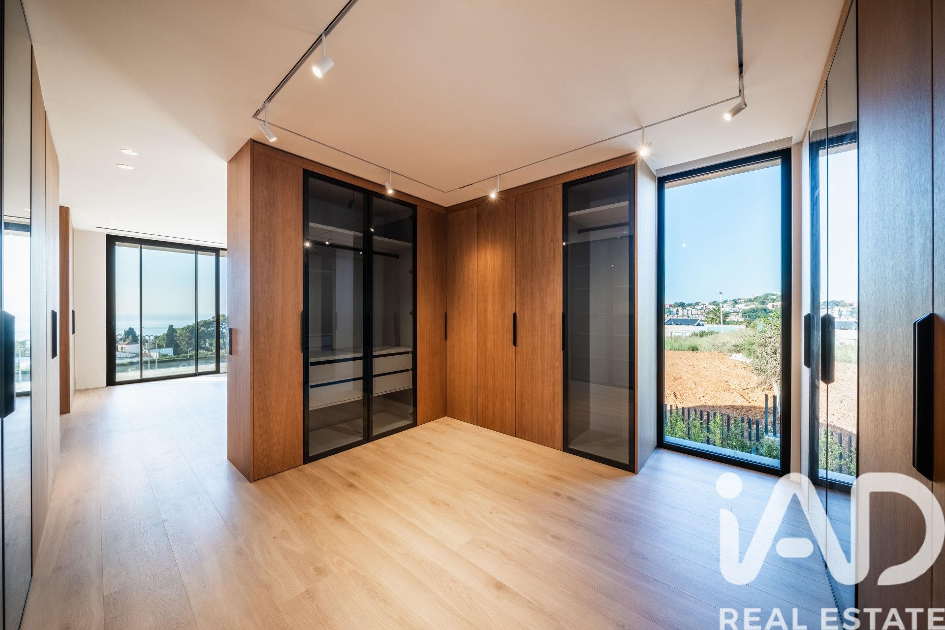 Hus i Teia, Barcelona, Spanien 4 sovrum, 611 kvm. Nr. 172339