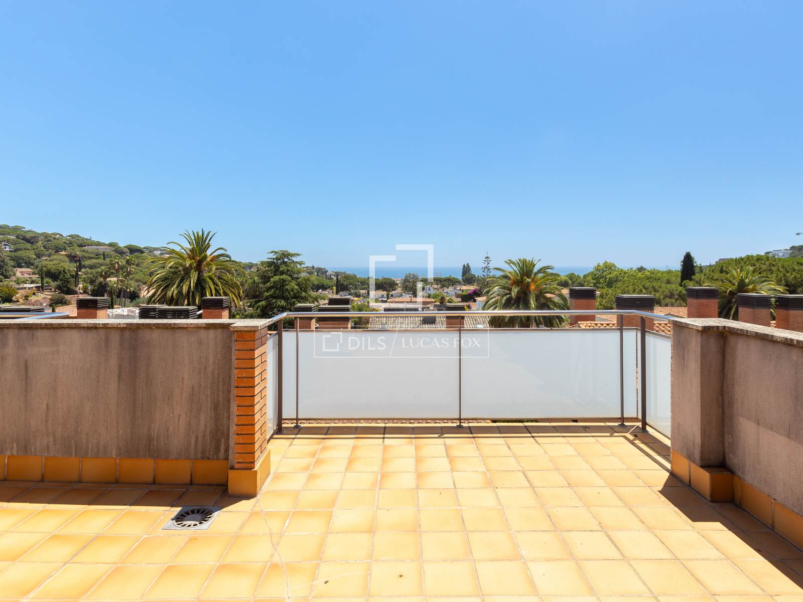 Huvila Cabrils, Barcelona, Espanja 5 makuuhuonetta, 271 m2 No. 193672