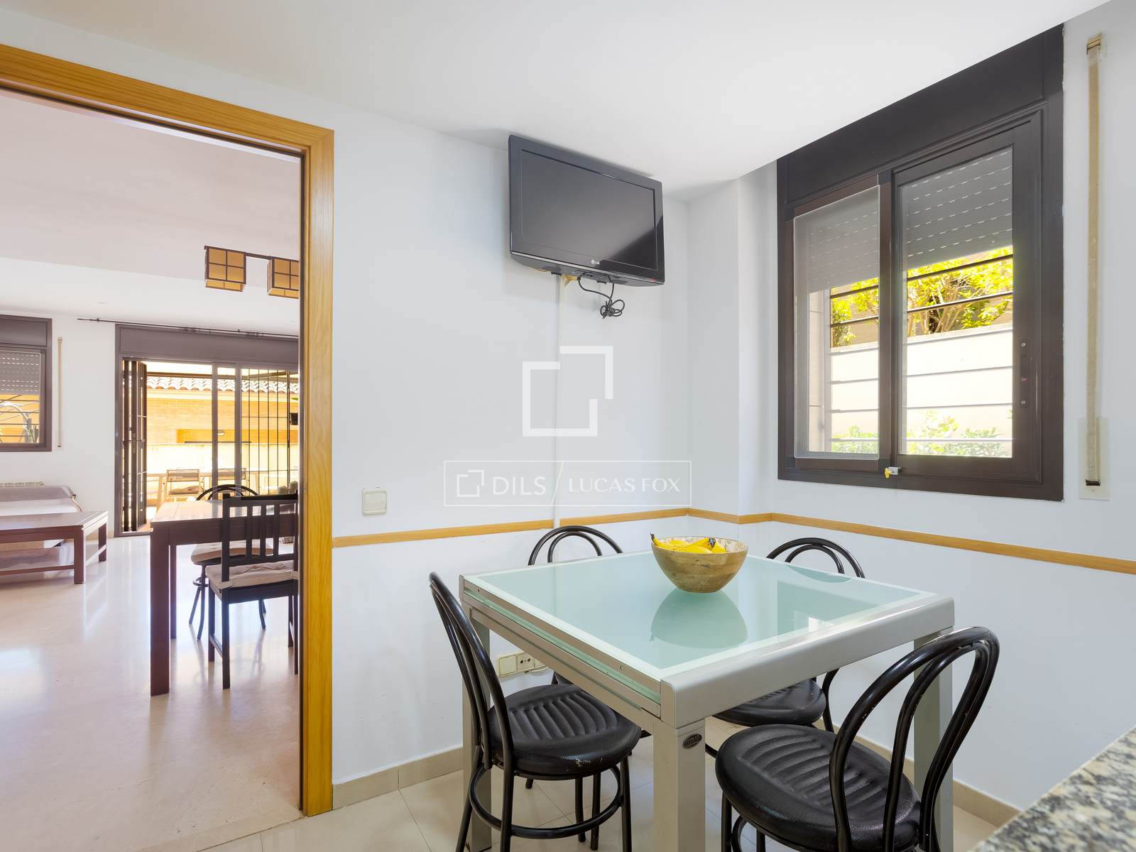 Huvila Cabrils, Barcelona, Espanja 5 makuuhuonetta, 271 m2 No. 193672