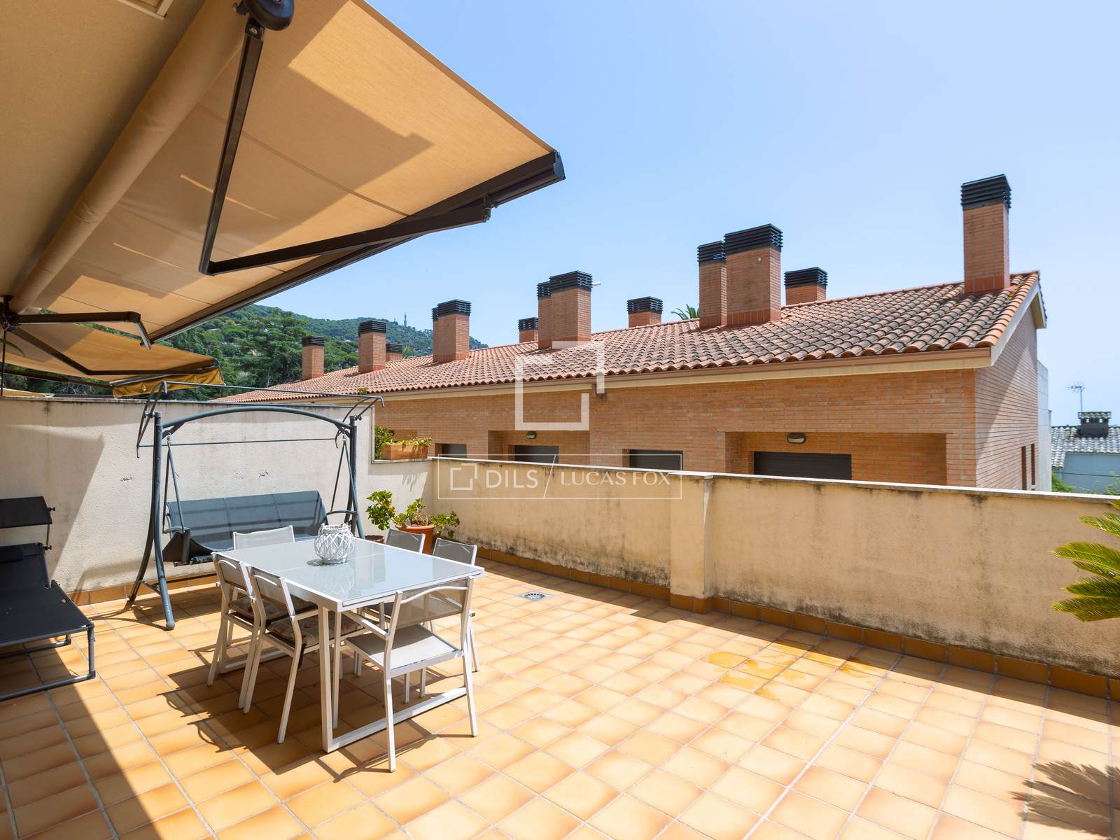 Huvila Cabrils, Barcelona, Espanja 5 makuuhuonetta, 271 m2 No. 193672