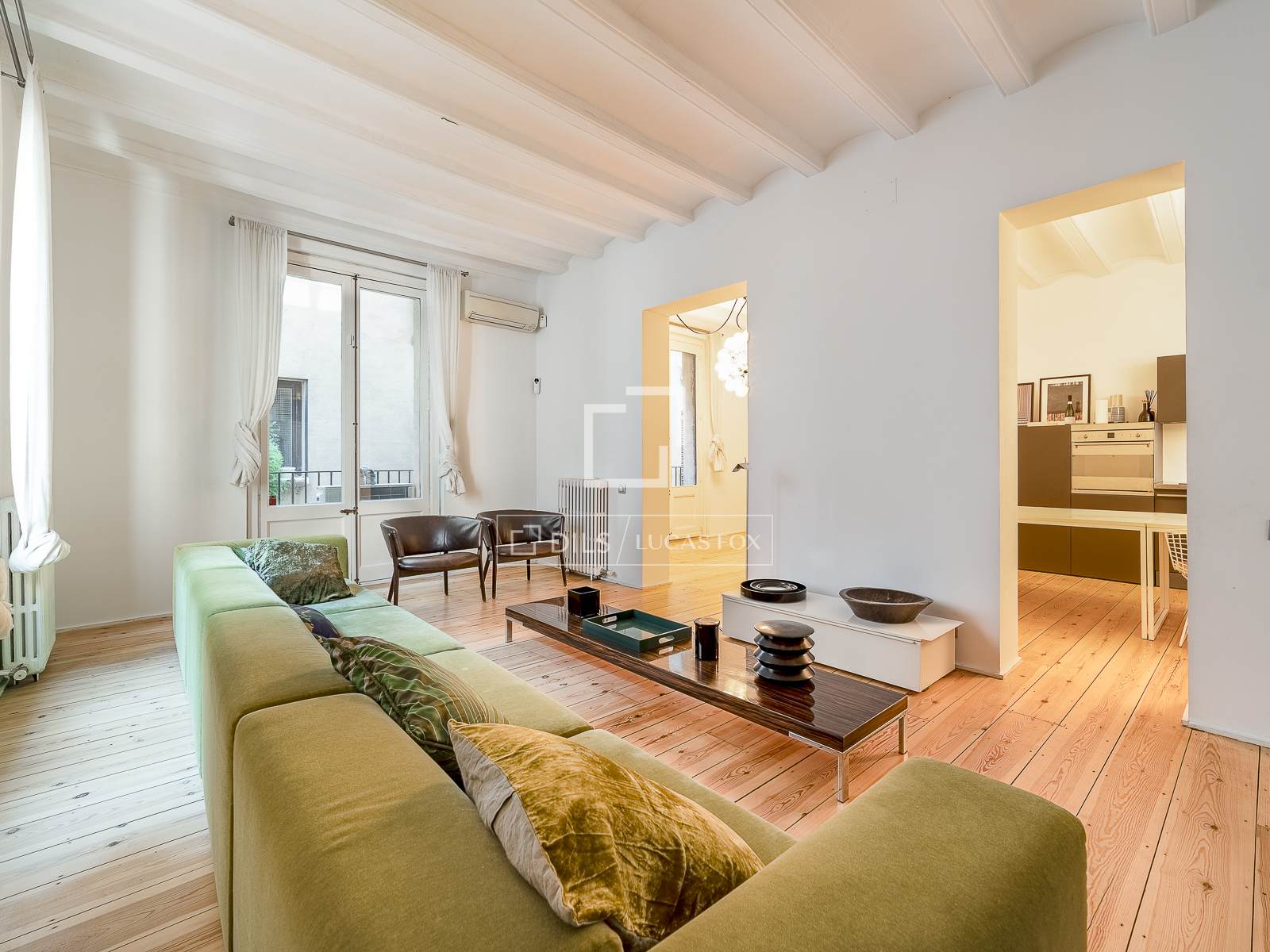 Apartamento en Barcelona, España 2 dormitorios, 146 m2 No. 193674