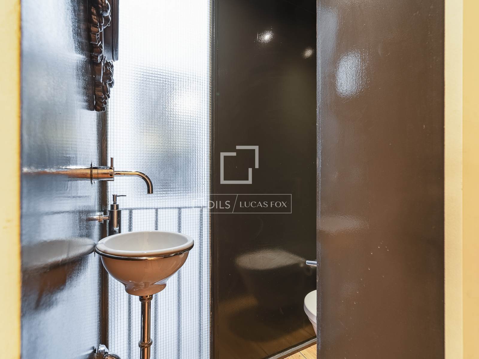 Apartamento en Barcelona, España 2 dormitorios, 146 m2 No. 193674