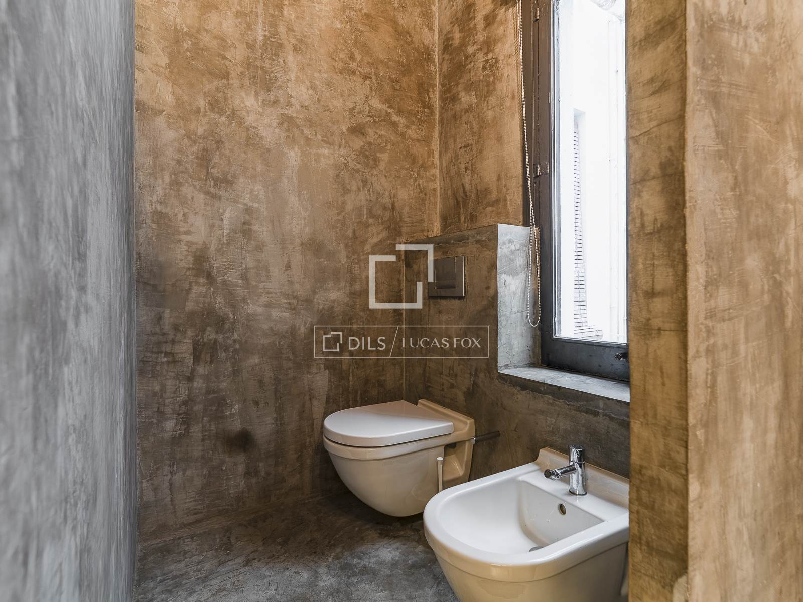 Apartamento en Barcelona, España 2 dormitorios, 146 m2 No. 193674