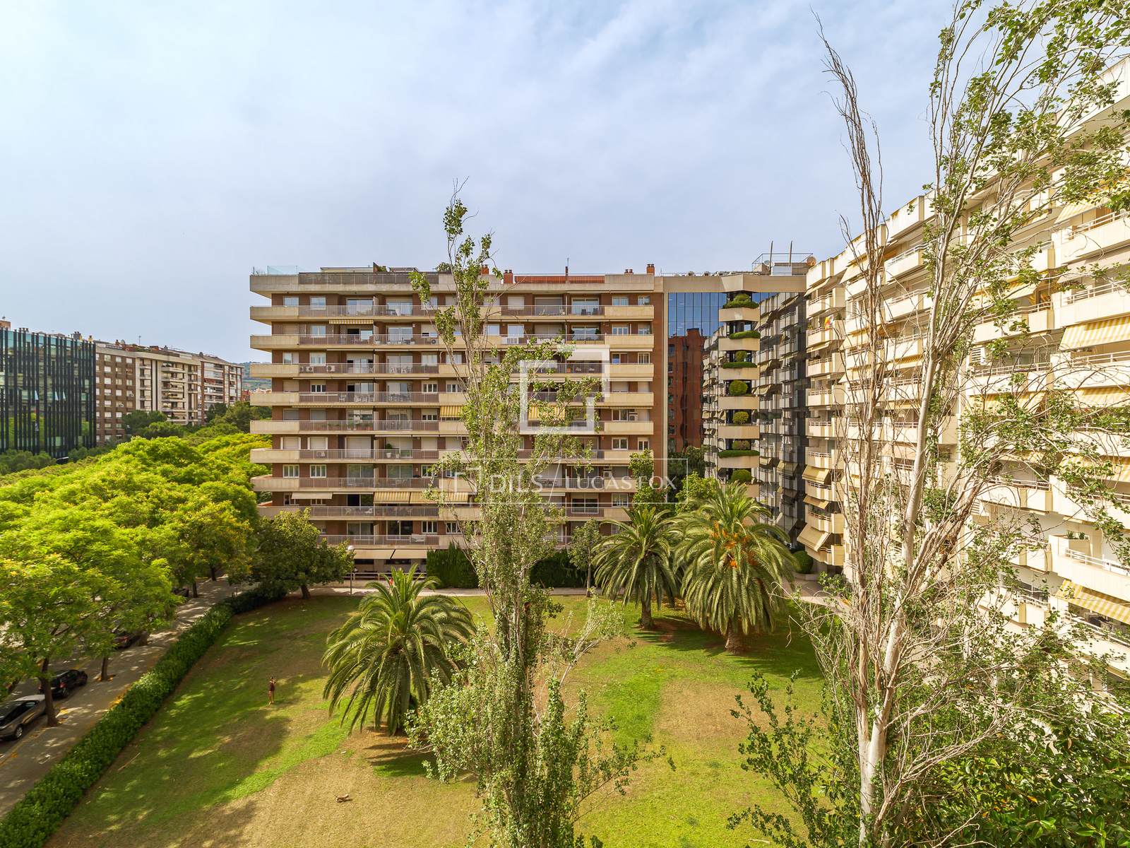Huoneisto Barcelona, Espanja 4 makuuhuonetta, 144 m2 No. 193673