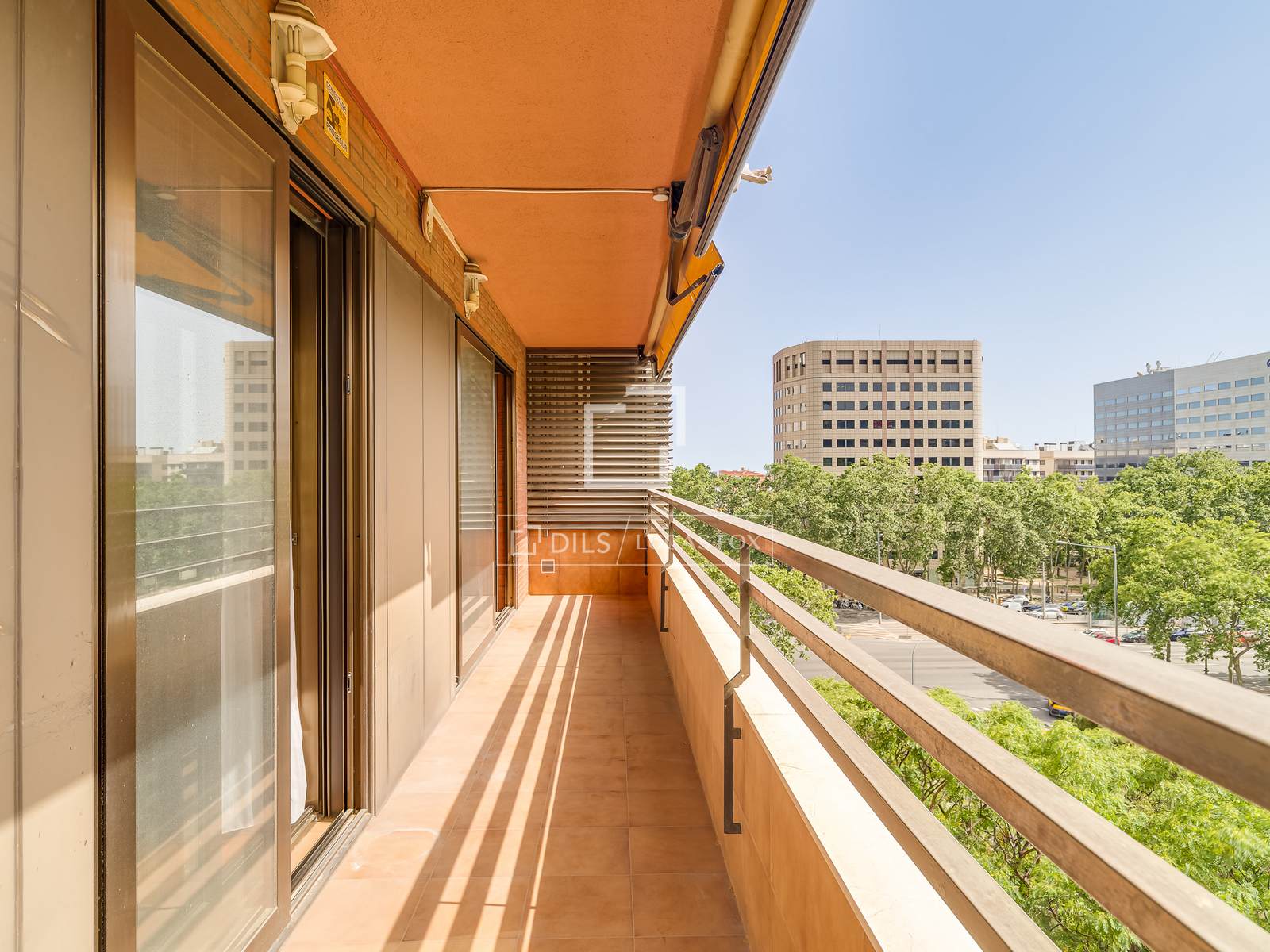 Huoneisto Barcelona, Espanja 4 makuuhuonetta, 144 m2 No. 193673