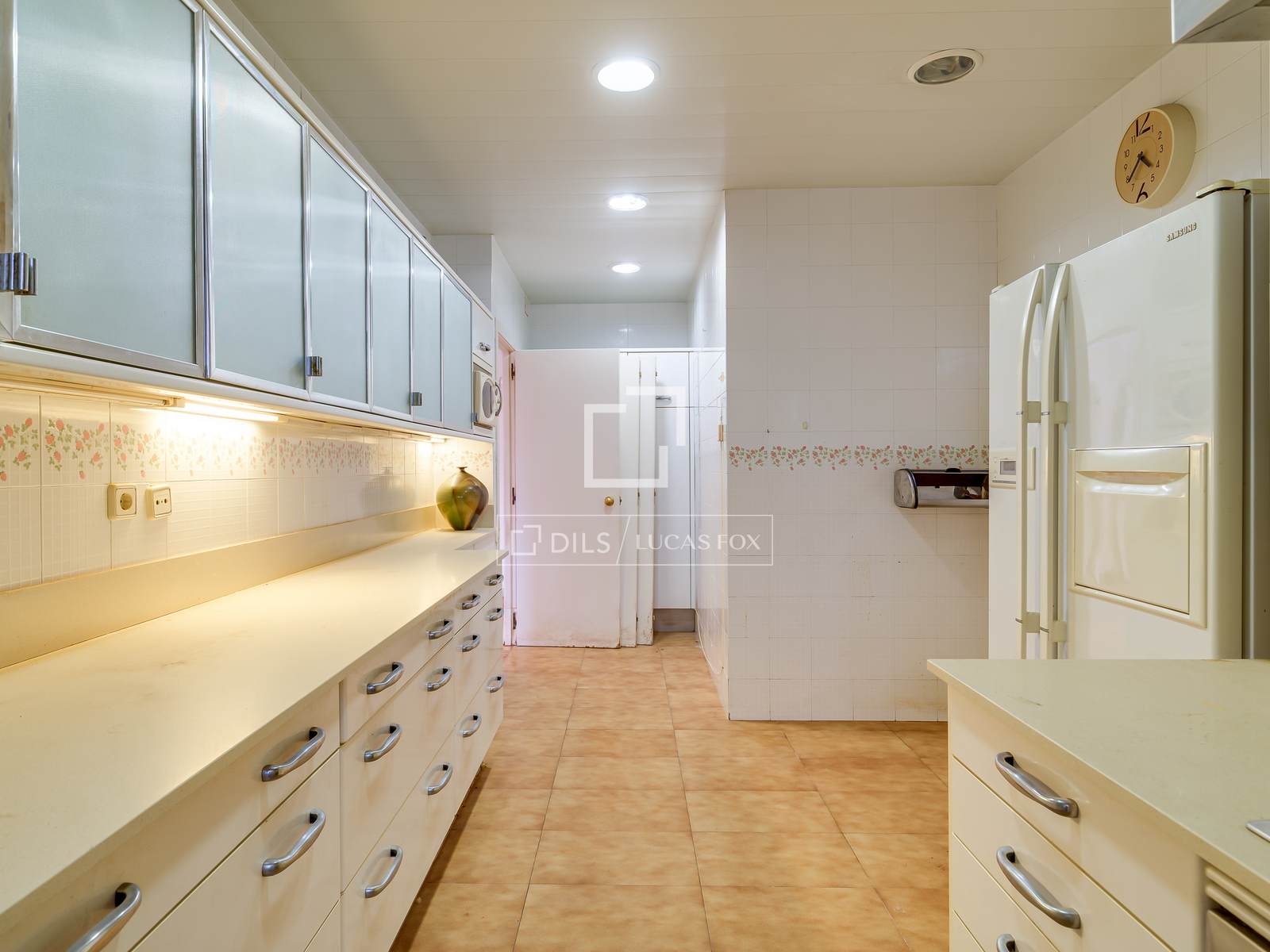 Huoneisto Barcelona, Espanja 4 makuuhuonetta, 144 m2 No. 193673