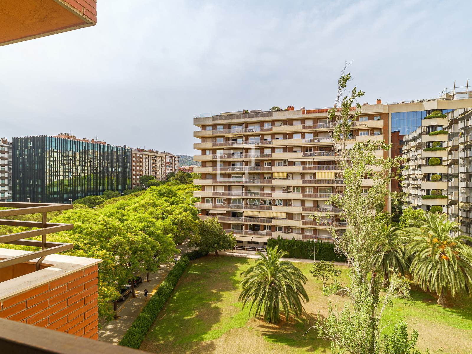 Huoneisto Barcelona, Espanja 4 makuuhuonetta, 144 m2 No. 193673