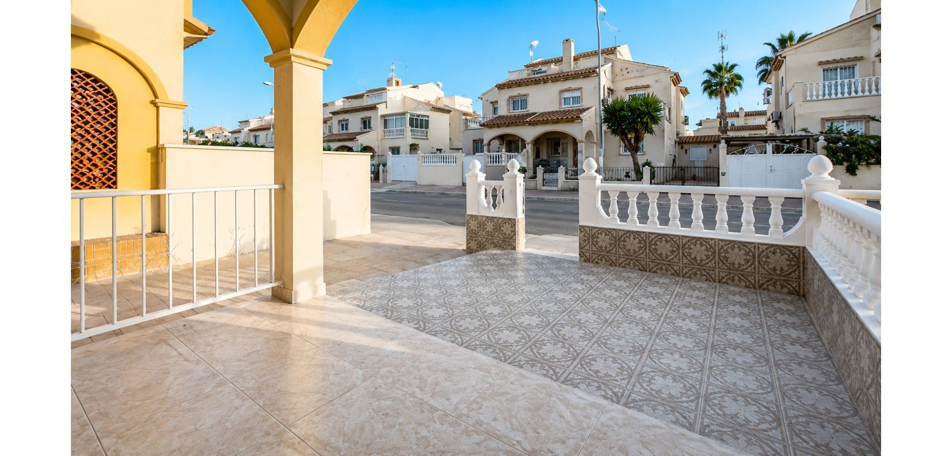 Apartamento en Alicante, España 2 dormitorios, 72 m2 No. 189532