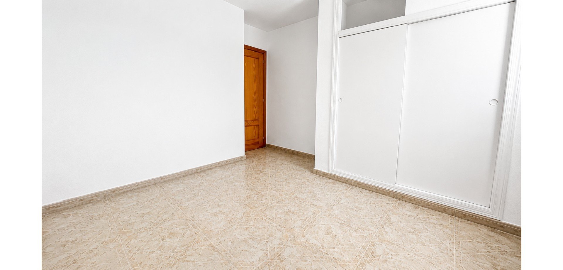 Apartamento en Alicante, España 2 dormitorios, 72 m2 No. 189532