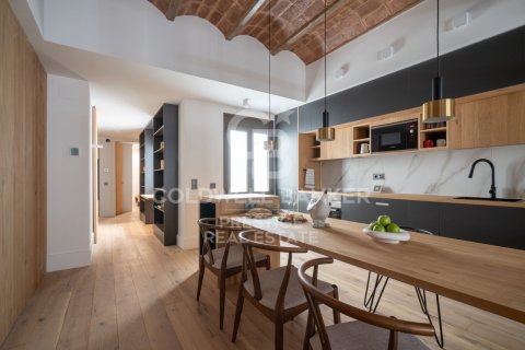 Apartment à Barcelona, Espagne 3 chambres, 123 m2 No. 160124