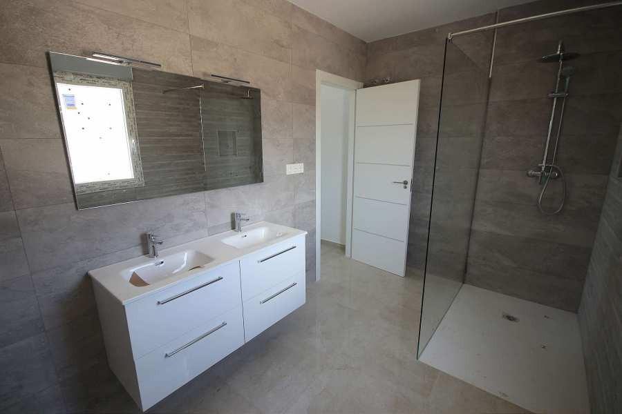 Villa i Pinoso, Alicante, Spanien 4 sovrum, 220 kvm. Nr. 170617