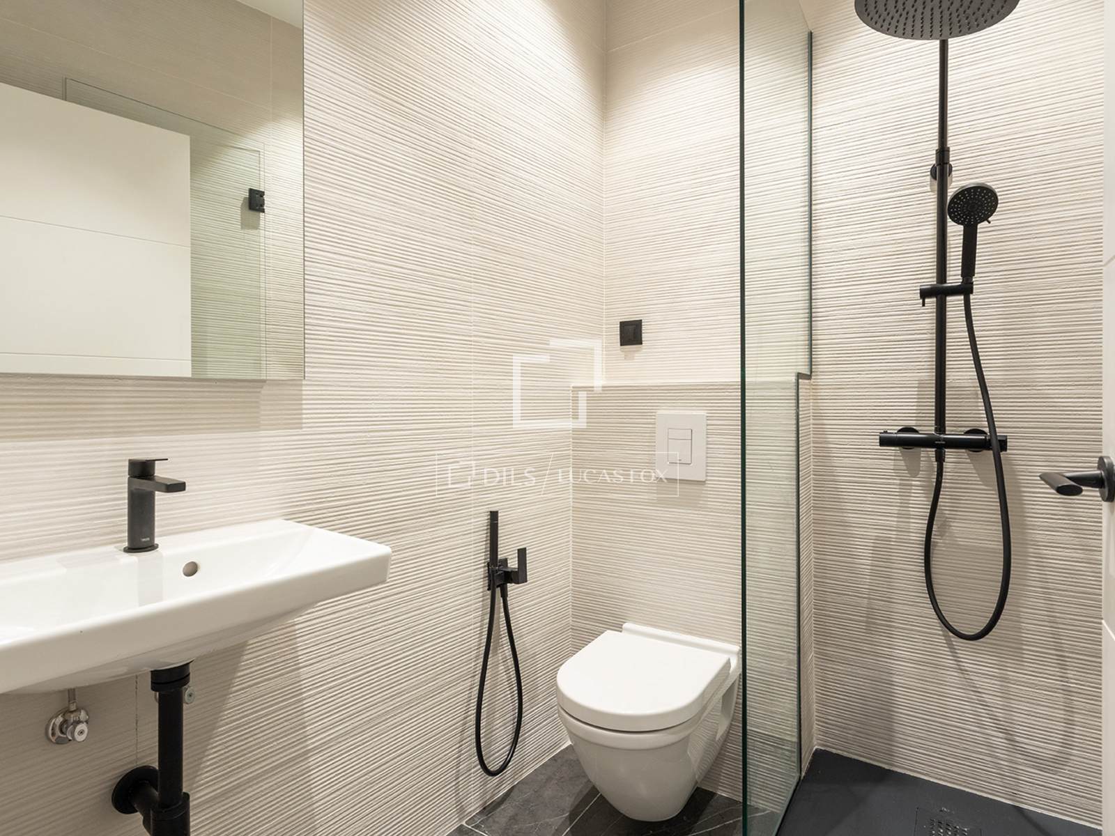 Appartamento a Barcelona, Spagna 2 camere da letto, 77 mq. N° 150645