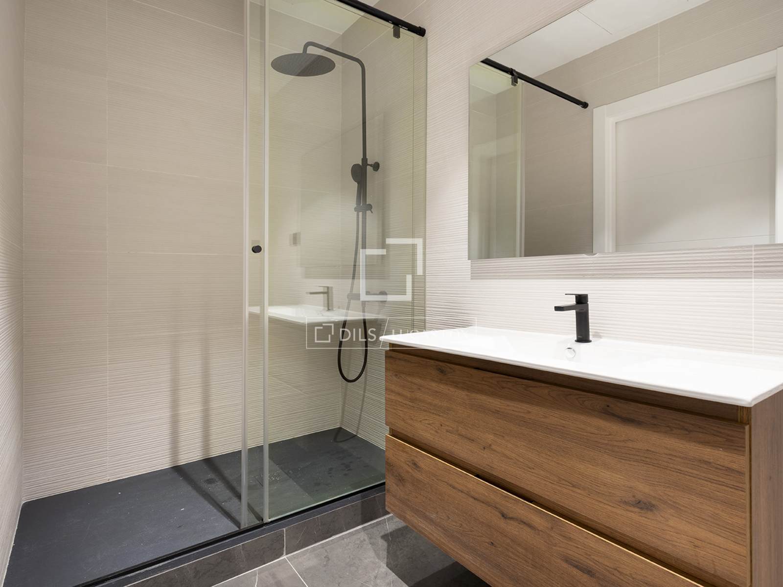 Appartamento a Barcelona, Spagna 2 camere da letto, 77 mq. N° 150645