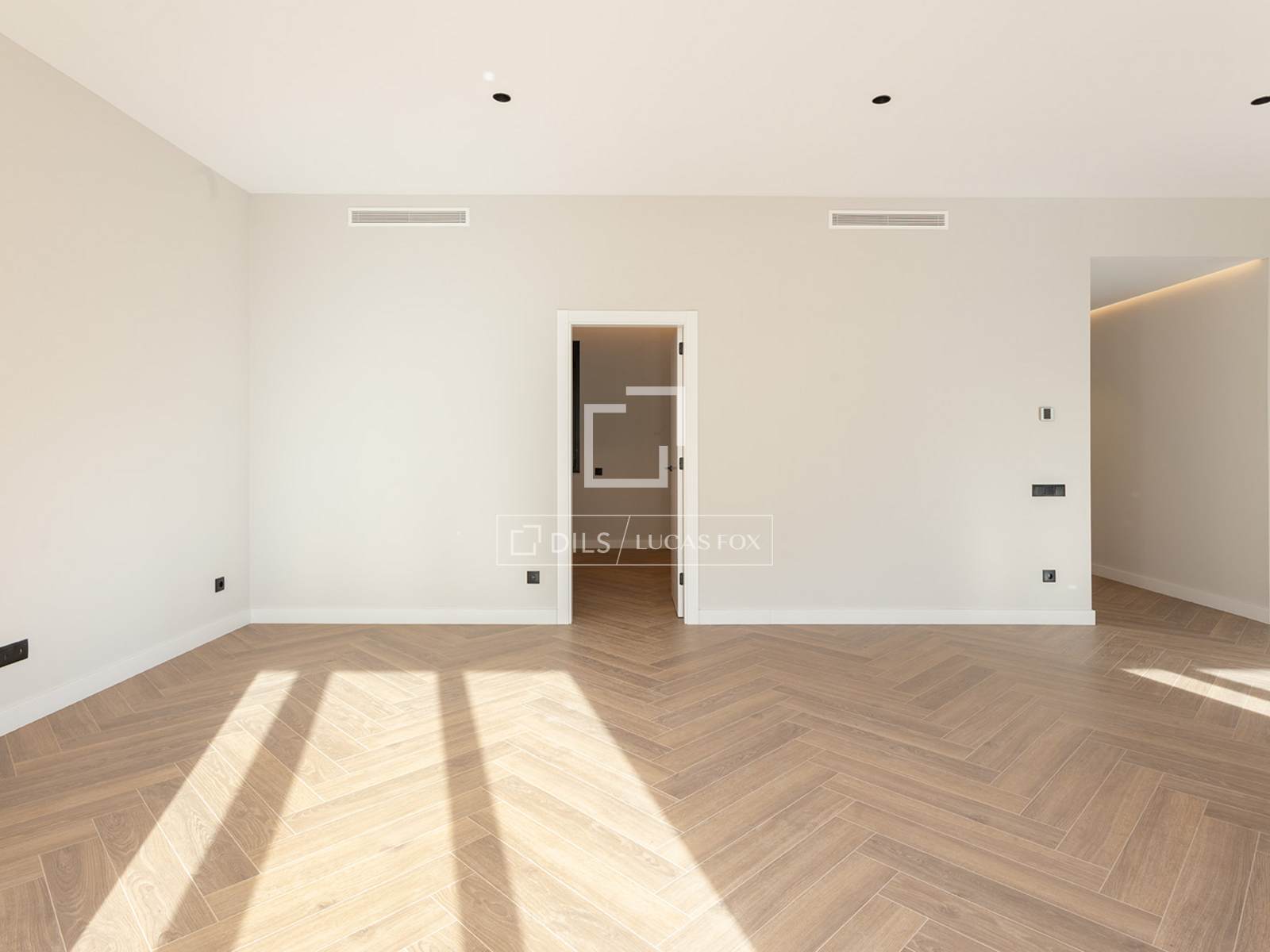 Apartment in Barcelona, Spain 3 bedrooms, 156 sq.m. No. 150643