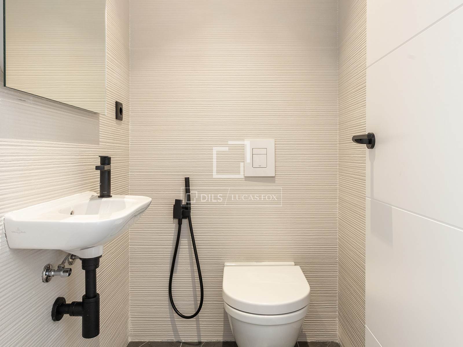 Apartment in Barcelona, Spain 3 bedrooms, 156 sq.m. No. 150643